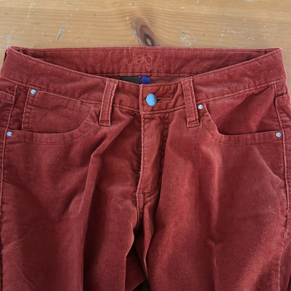 Women’s Size 6 Jag Corduroy Rust In Color. - image 4